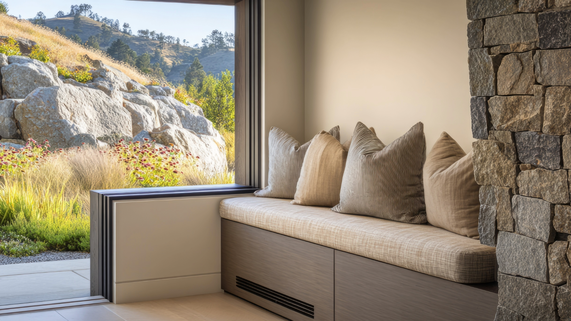 seamless-indoor-outdoor-transition